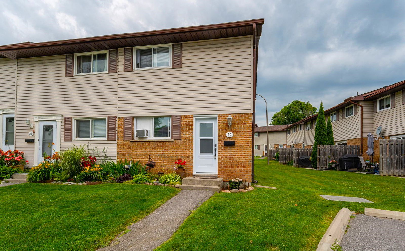 996 Sydenham Road, Peterborough, Toronto