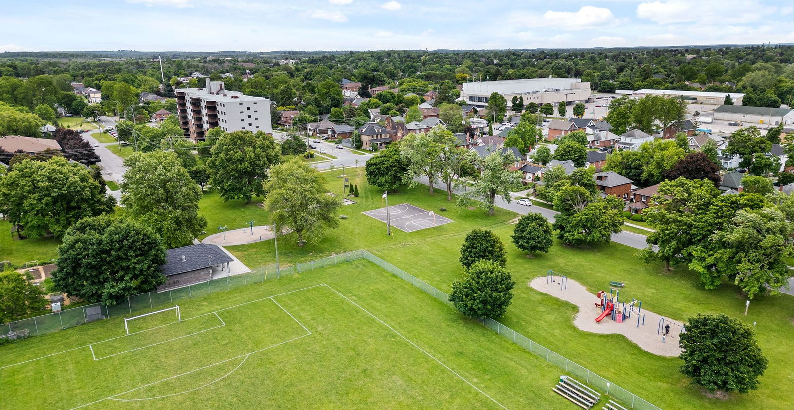 Skyline — King Edward Place, Peterborough, Toronto