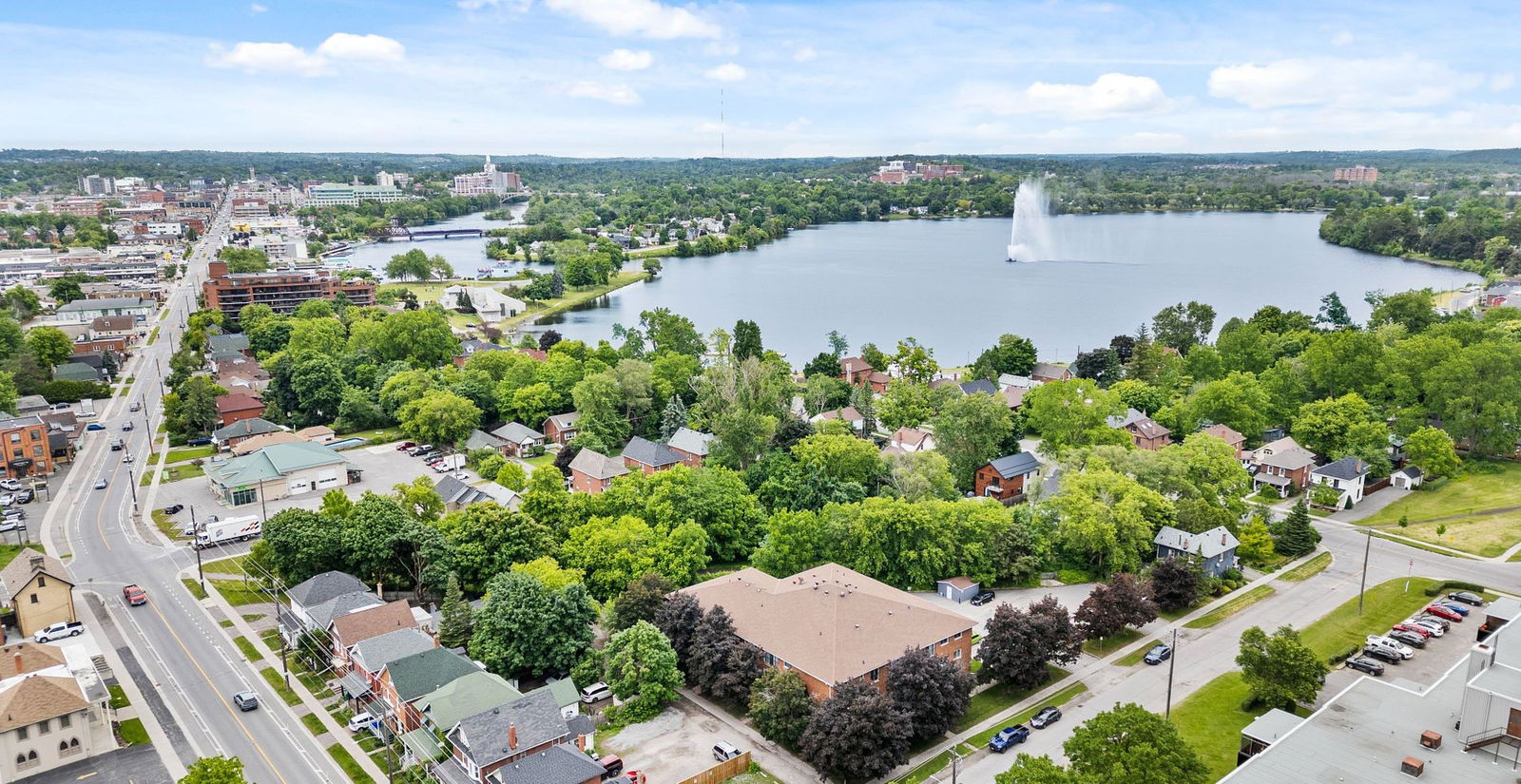 Skyline — King Edward Place, Peterborough, Toronto