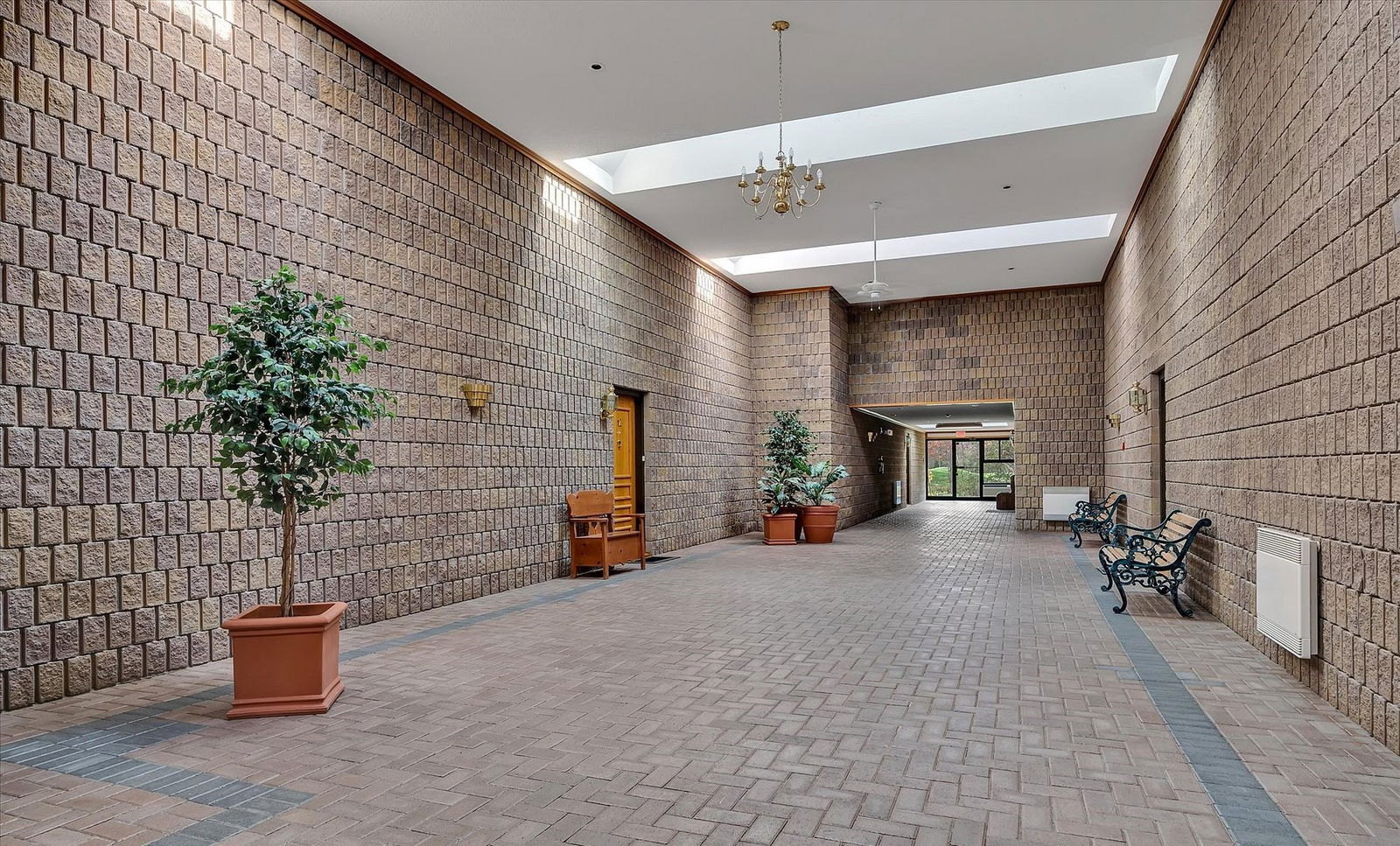 Lobby — 650 & 680 & 693 & 699 Whitaker Street, Peterborough, Toronto