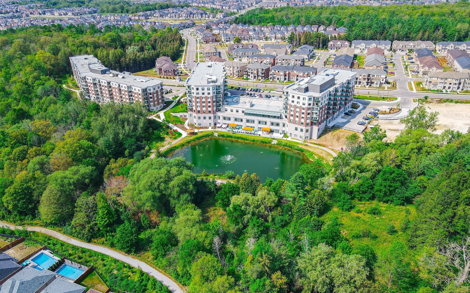 The Meadows of Aurora, Aurora, Toronto