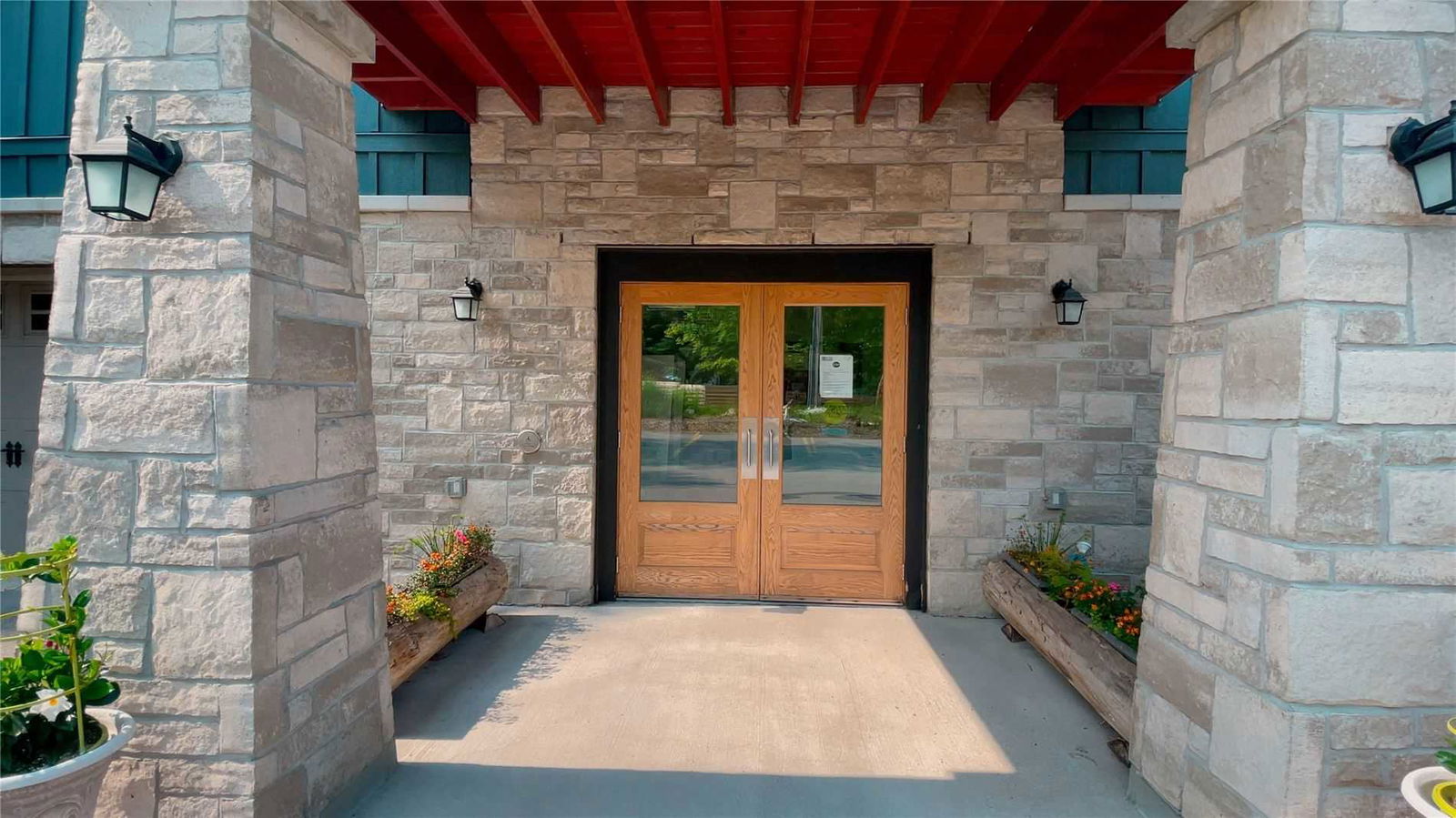 Entrance — Granite View Condominiums, Dysart Et Al, Toronto