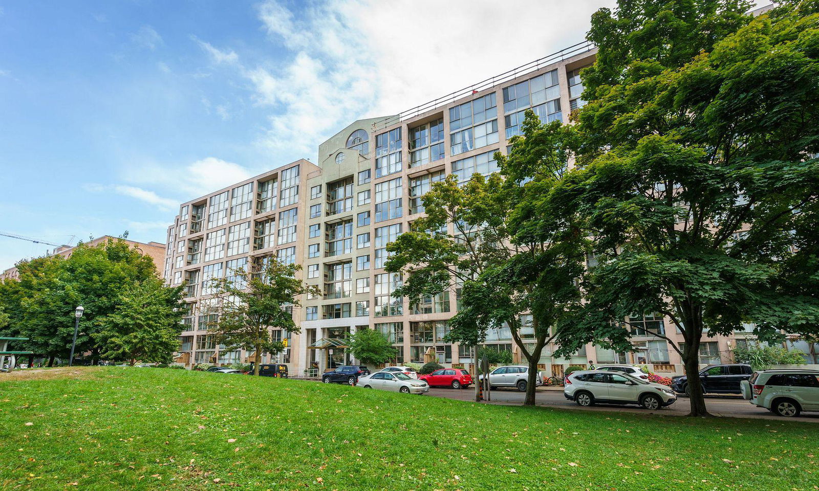 Exterior Side — St Lawrence on the Park, Downtown, Toronto