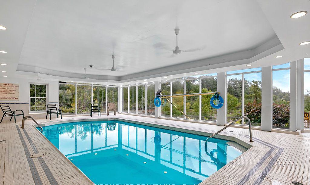 Pool — 15 Eglington Street, Kawartha Lakes, Toronto