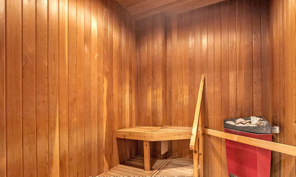 Sauna — 15 Eglington Street, Kawartha Lakes, Toronto