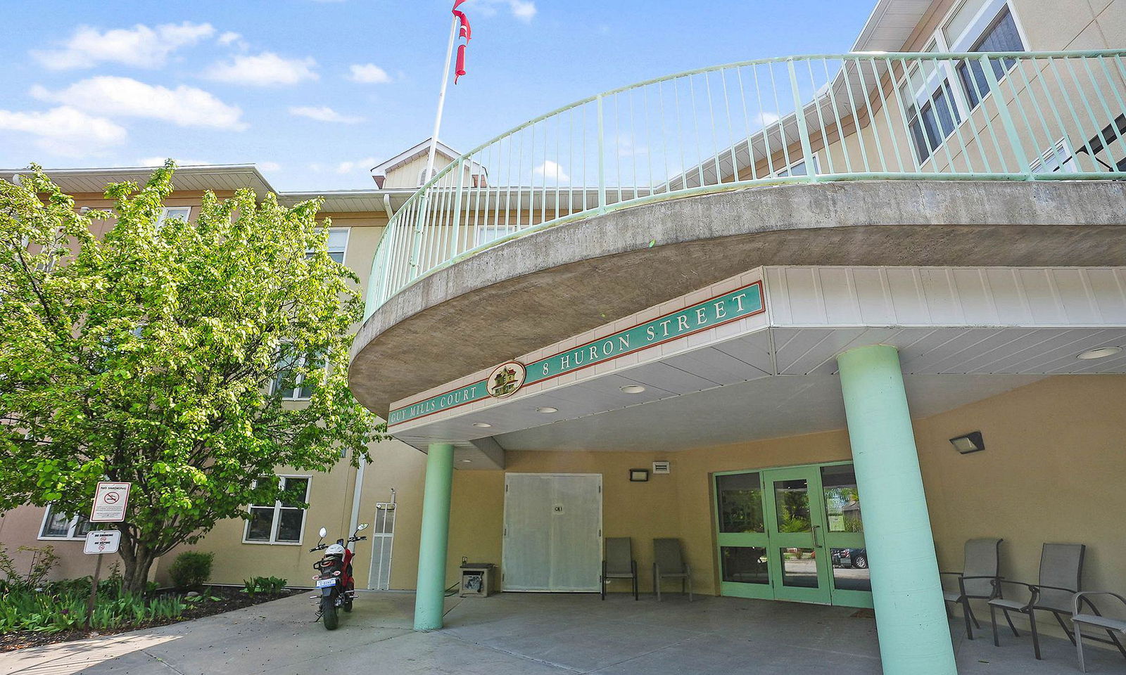 Entrance — Guy Mills Court, Kawartha Lakes, Toronto