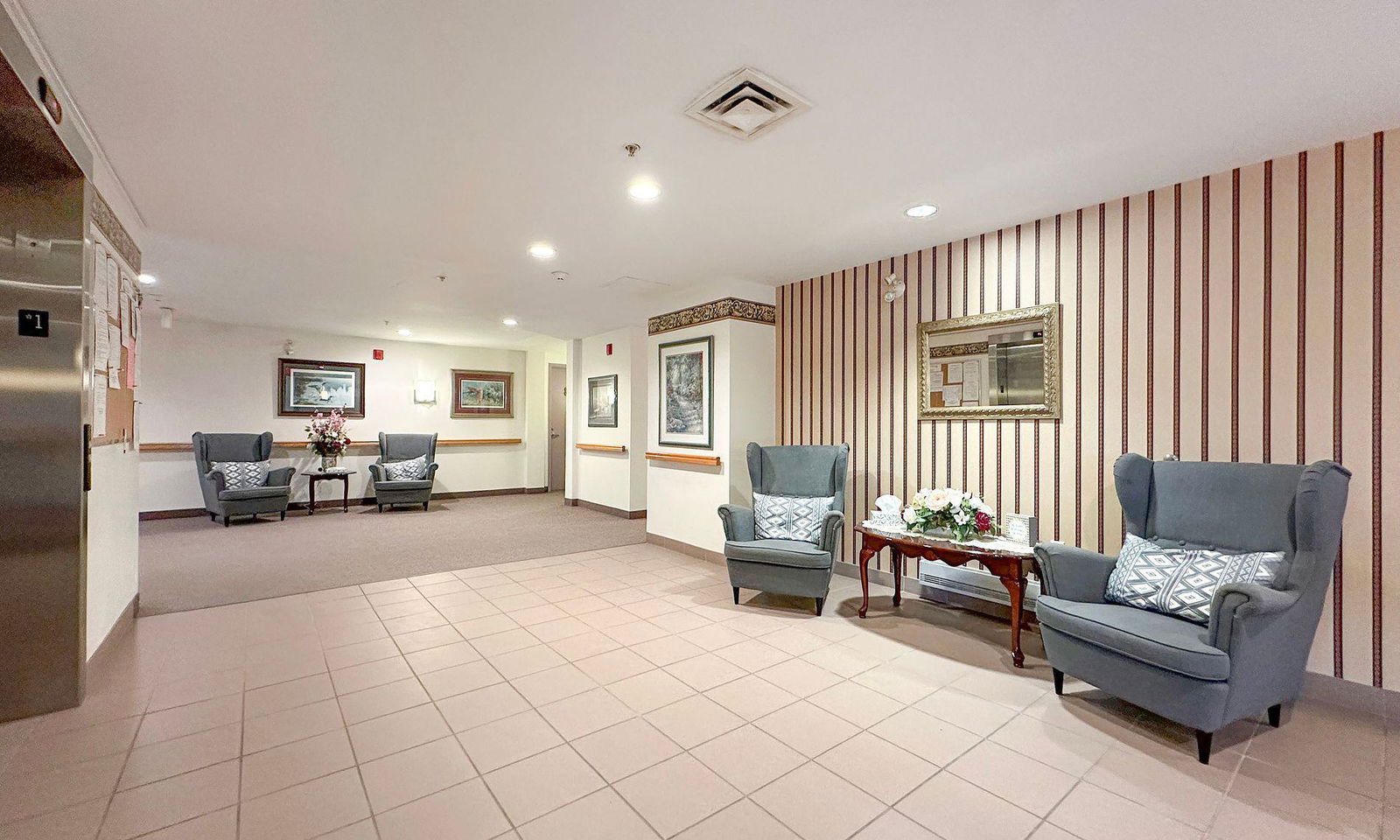 Lobby — Guy Mills Court, Kawartha Lakes, Toronto
