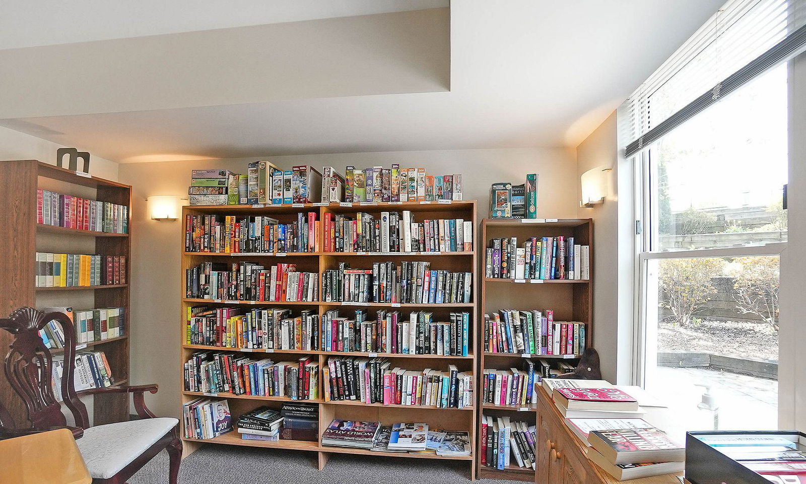 Library — Guy Mills Court, Kawartha Lakes, Toronto