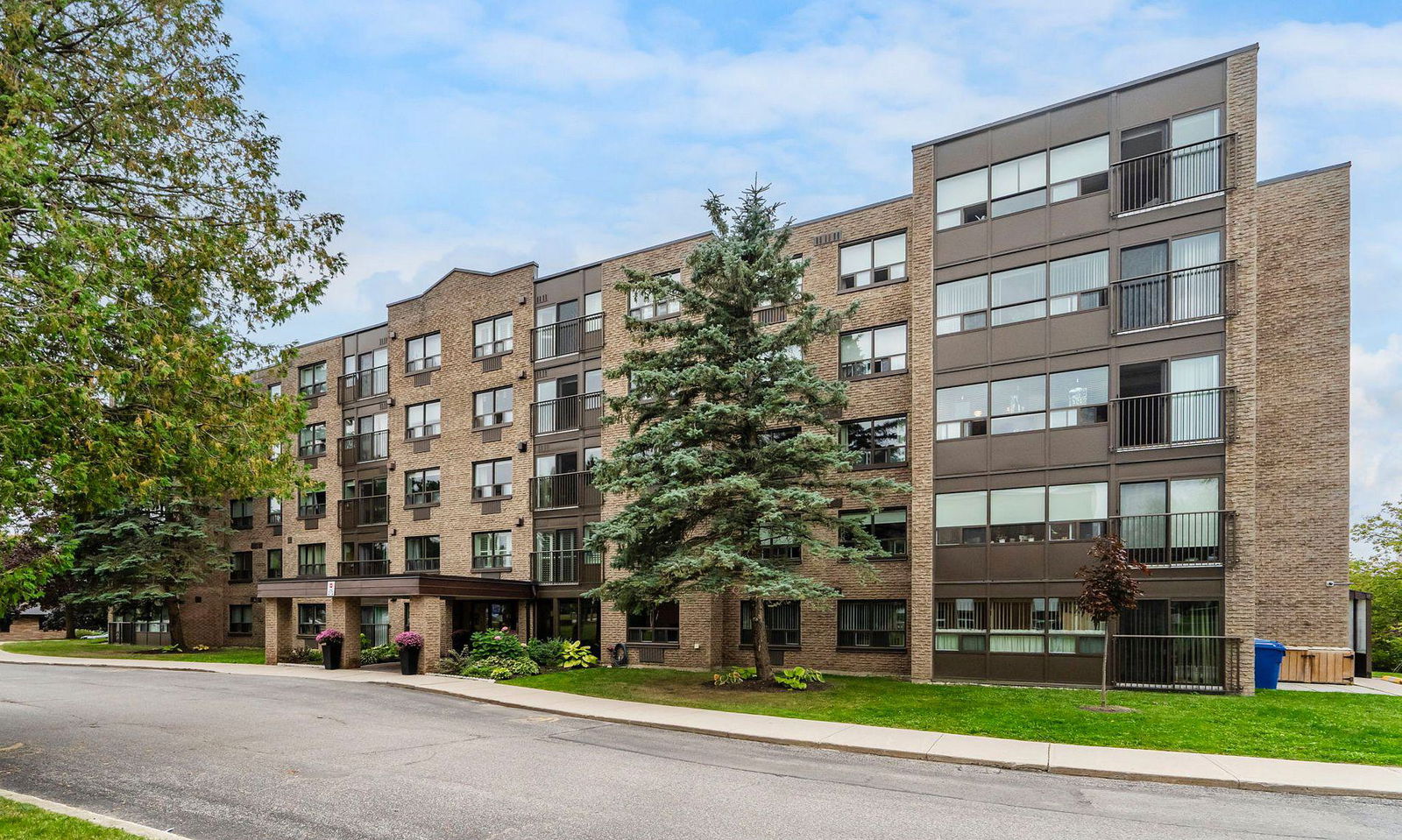 Crestview Condominiums, Orillia, Toronto