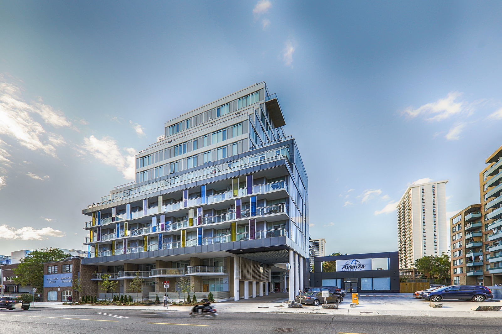 Exterior — Life Condos, Midtown, Toronto