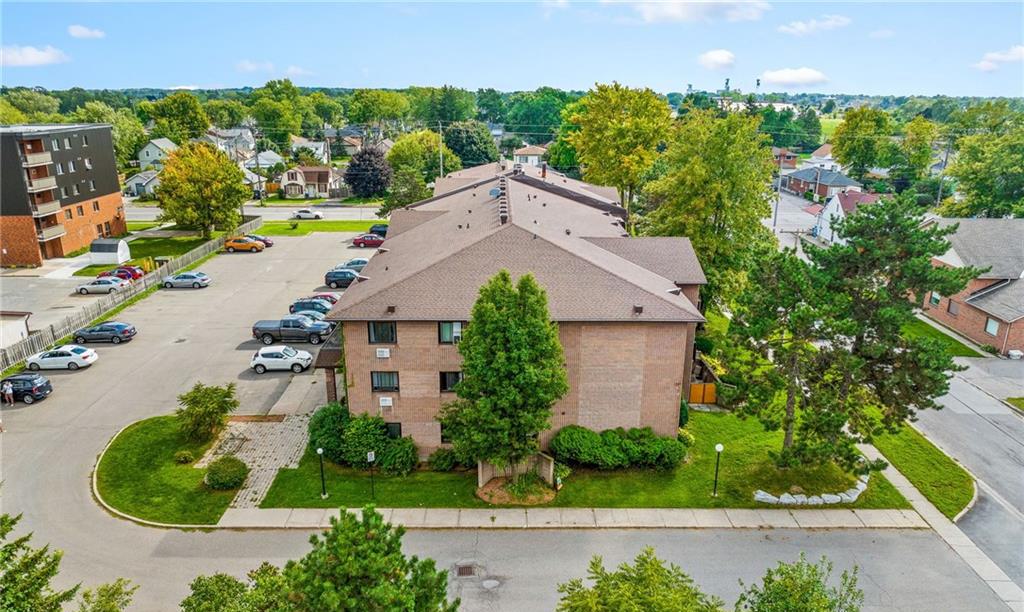 Exterior Side — 72 Main Street East, Port Colborne, Toronto