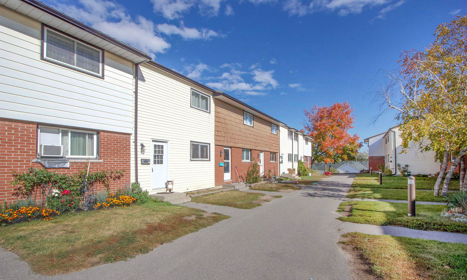 Exterior Side — Wellington Place, Port Hope, Toronto