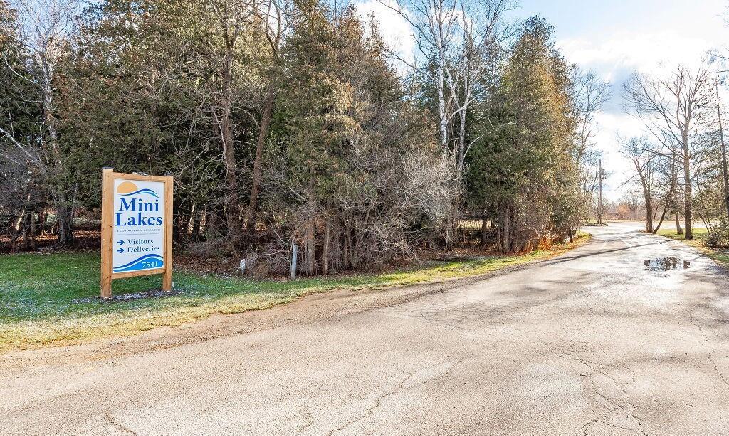 Mini Lakes, Puslinch, Toronto