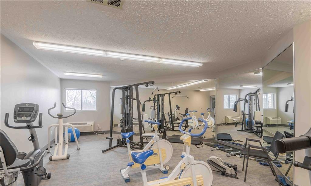Gym — 250 Robert Street, Melancthon, Toronto