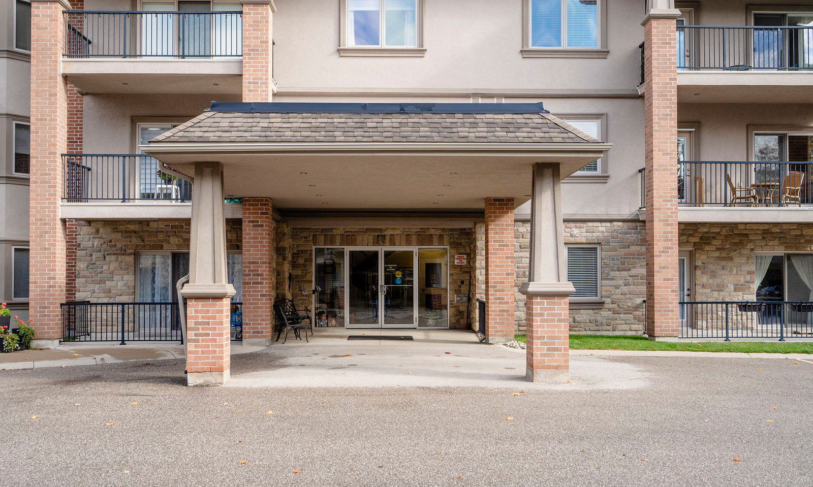 Entrance — Maple Crest, Springwater, Toronto