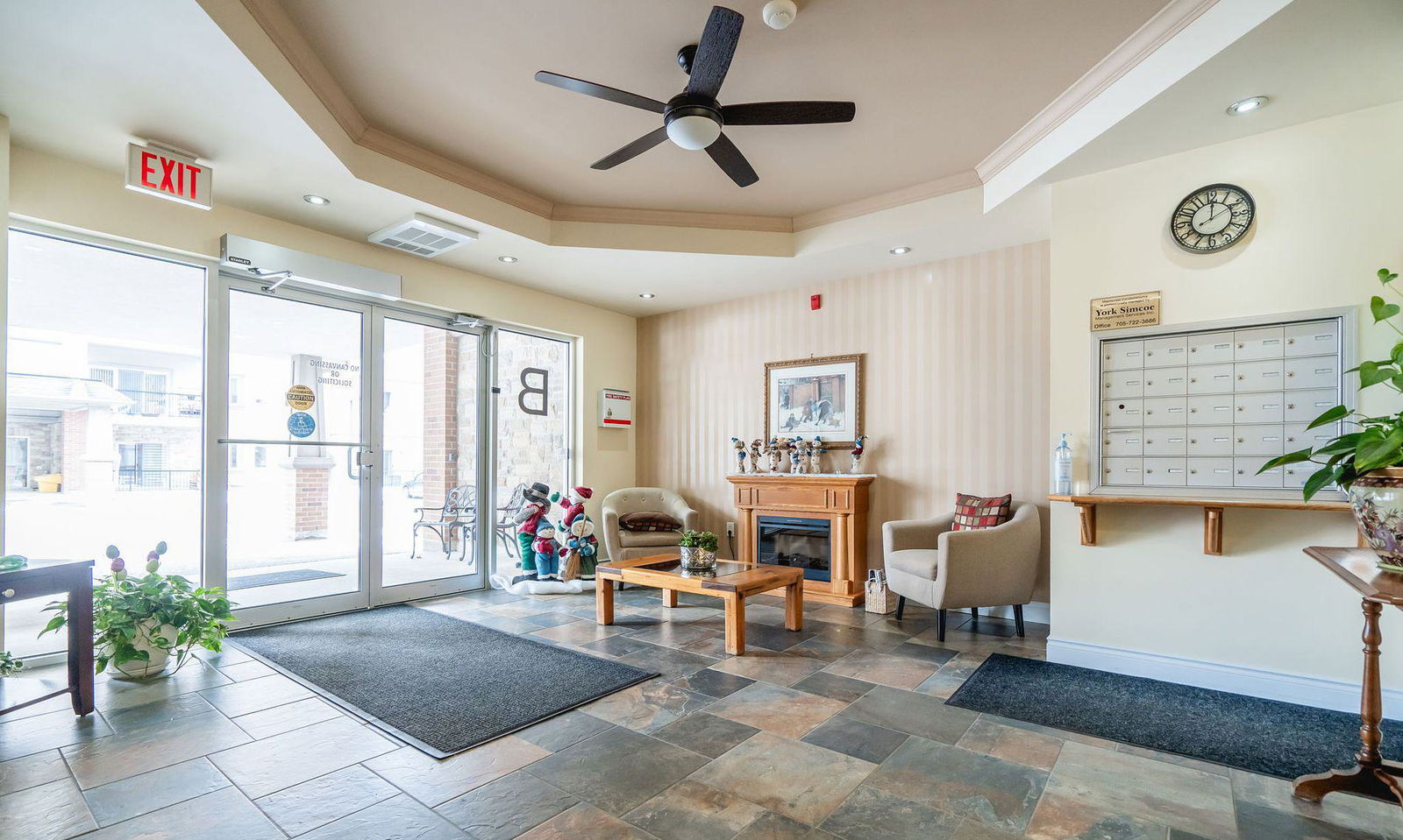 Lobby — Maple Crest, Springwater, Toronto