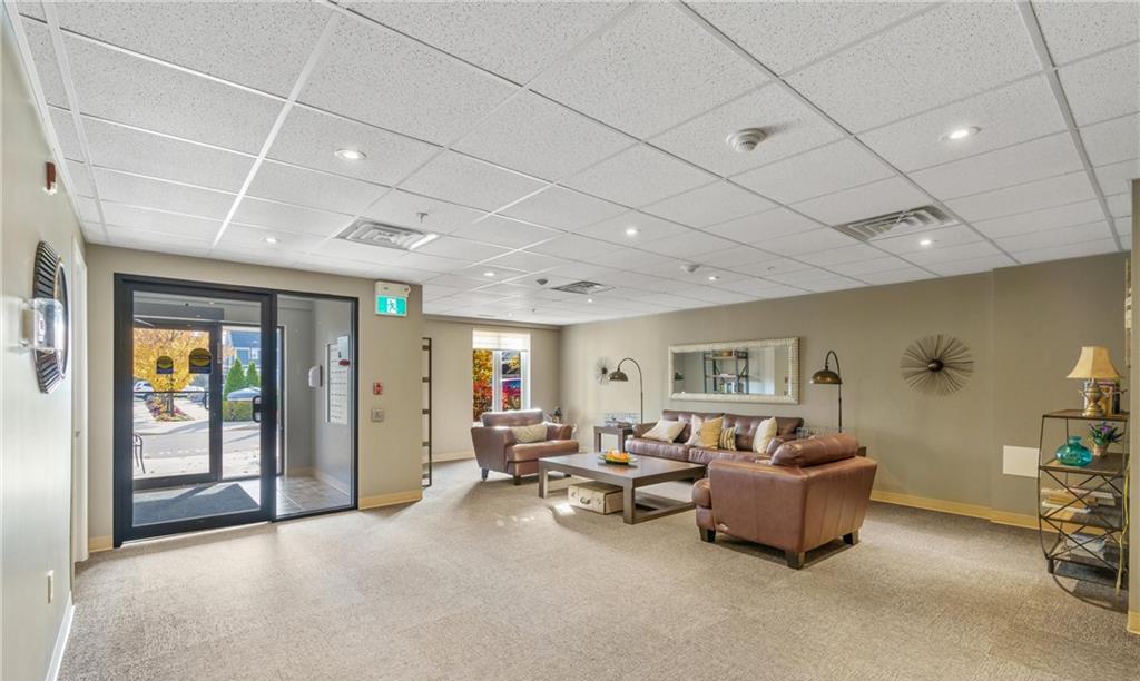 Lobby — 16 Sullivan Avenue, Thorold, Toronto