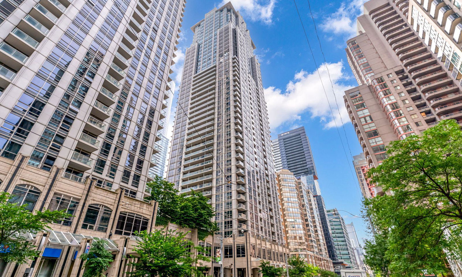 College Park South Tower, Downtown, Toronto