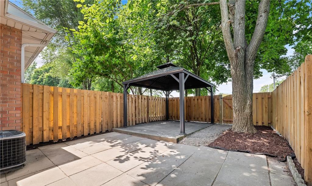 Patio — Fairview Estates, Welland, Toronto