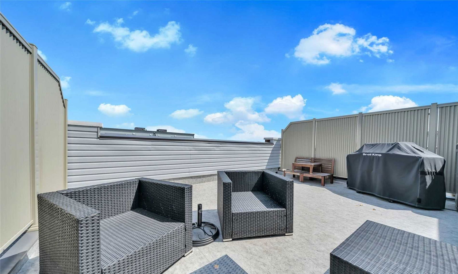 Rooftop Deck — Vista Flats and Towns, Whitchurch-Stouffville, Toronto