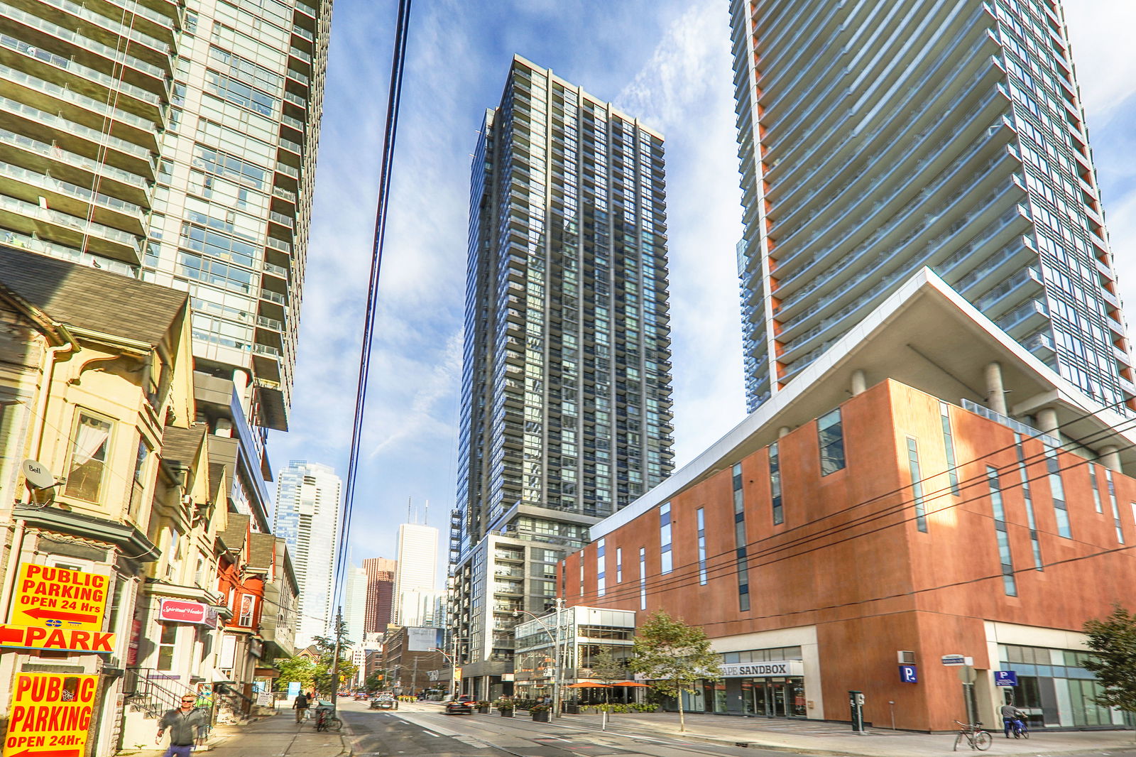 Exterior — The Pinnacle on Adelaide, Downtown, Toronto