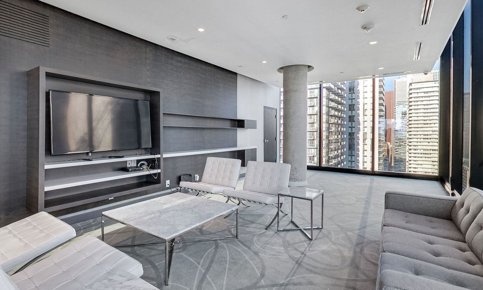 Lounge — King Charlotte Condos, Downtown, Toronto