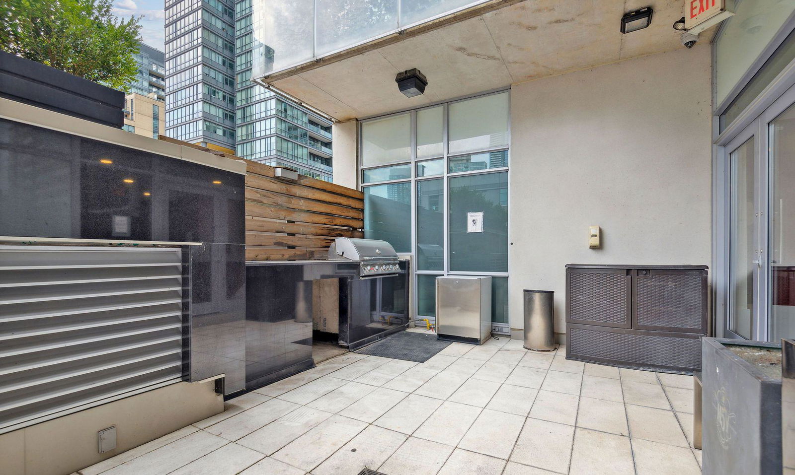 BBQ — M5V Condos, Downtown, Toronto