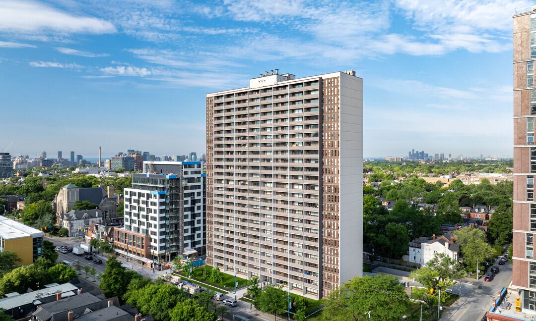 Sussex Square, Downtown, Toronto