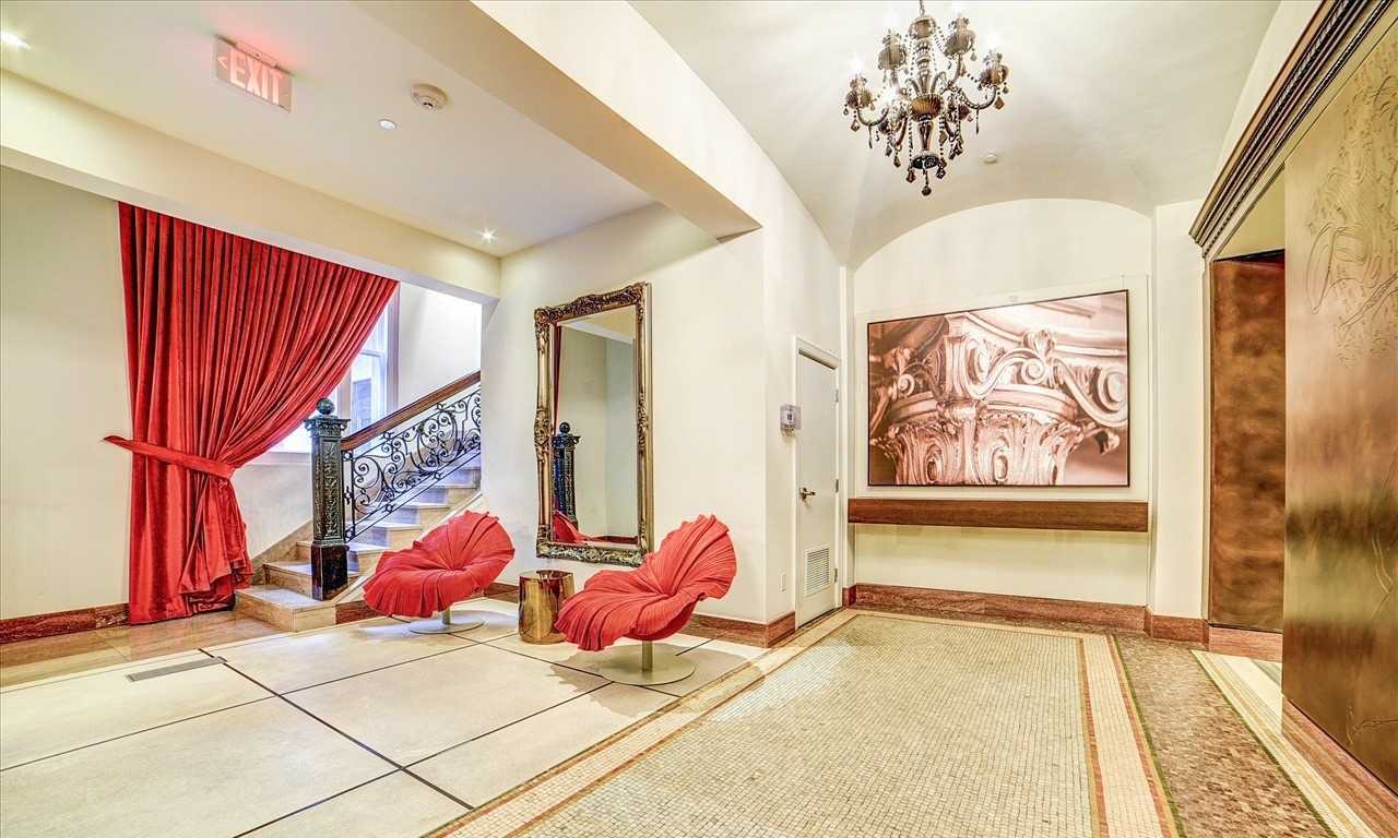 Lobby — The Massey Tower, Downtown, Toronto