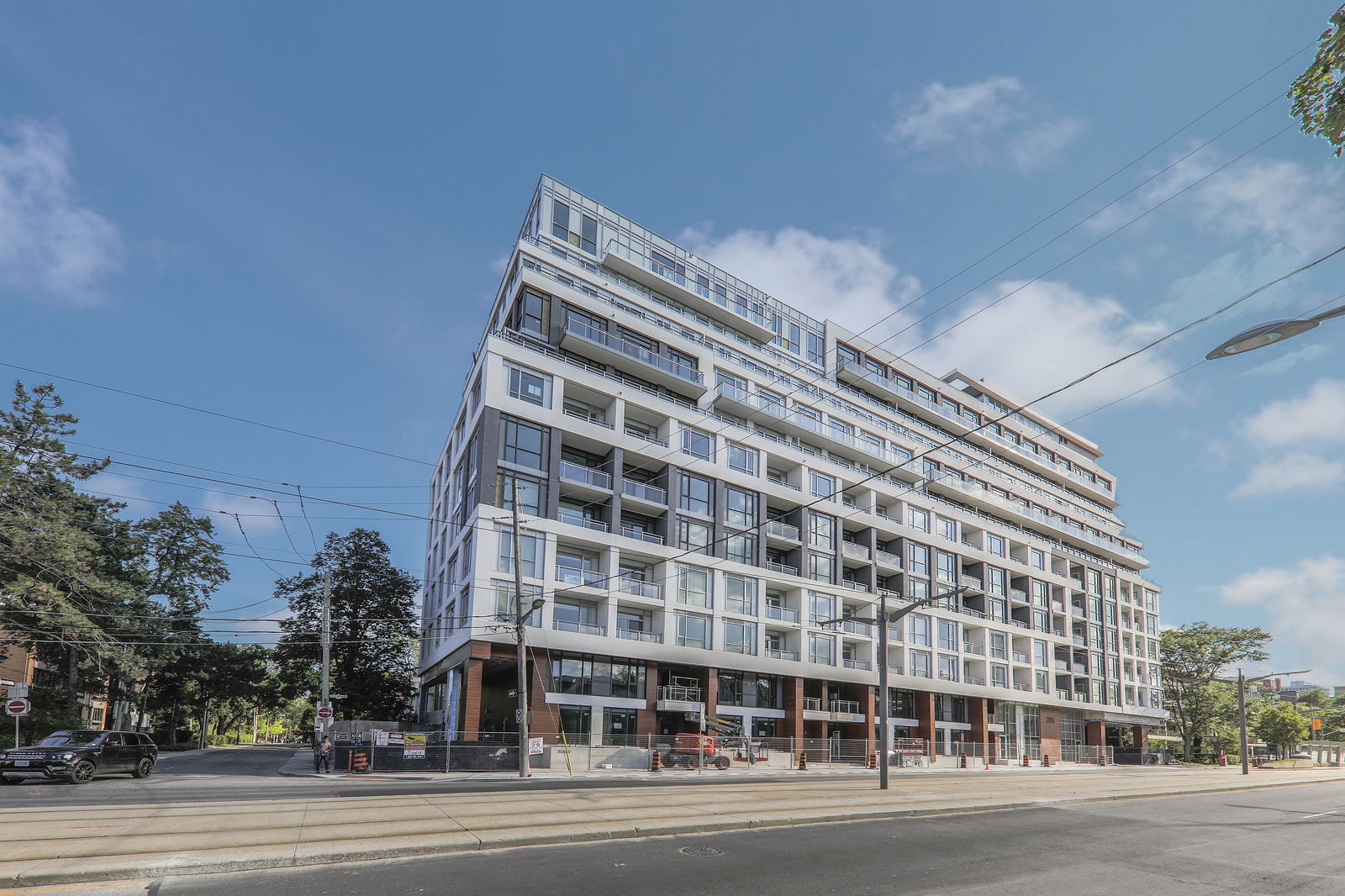 Exterior — Zigg Condos, Midtown, Toronto