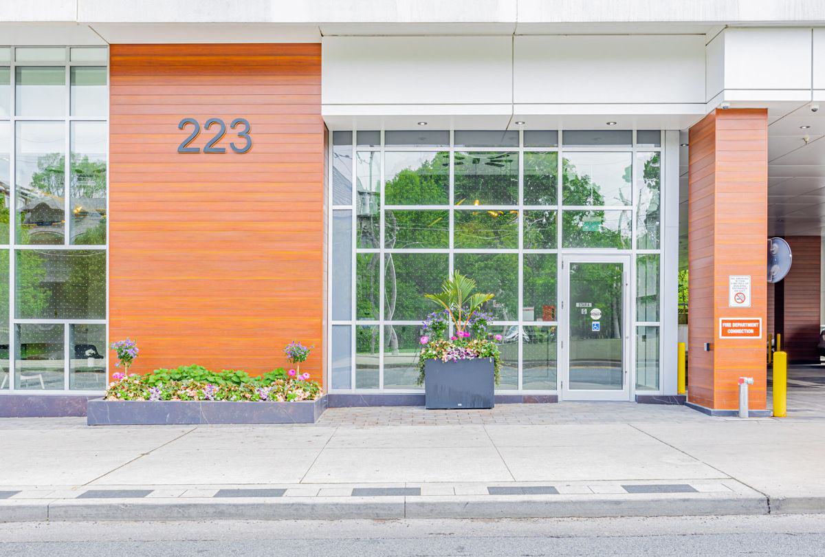 Entrance — Zigg Condos, Midtown, Toronto