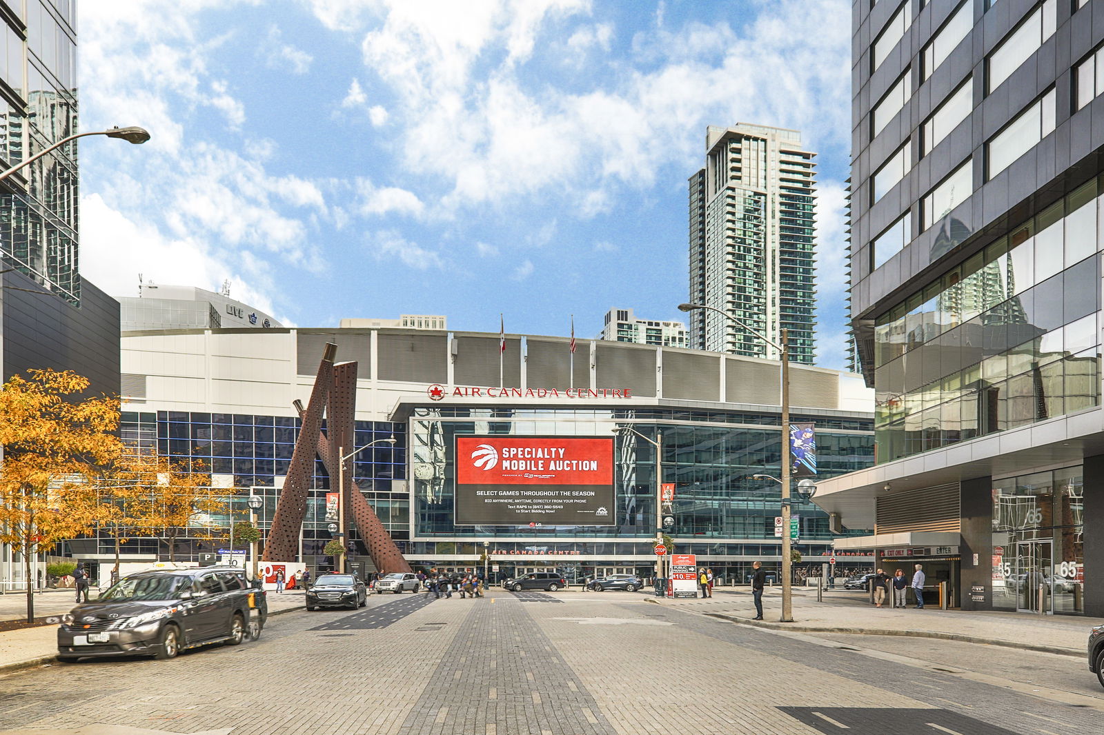 Commercial — Maple Leaf Square, Downtown, Toronto