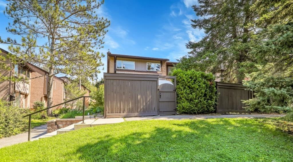 Reaney Court, Ottawa, Toronto