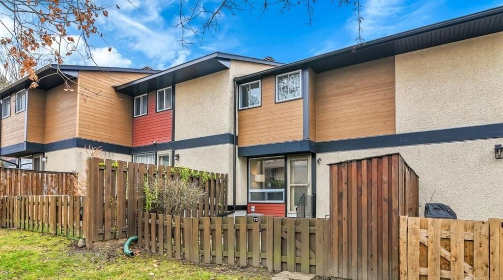 McClintock Way Townhouses, Ottawa, Toronto