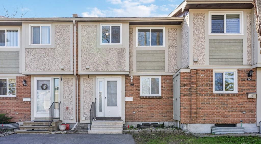 Barrow Crescent Townhomes, Ottawa, Toronto