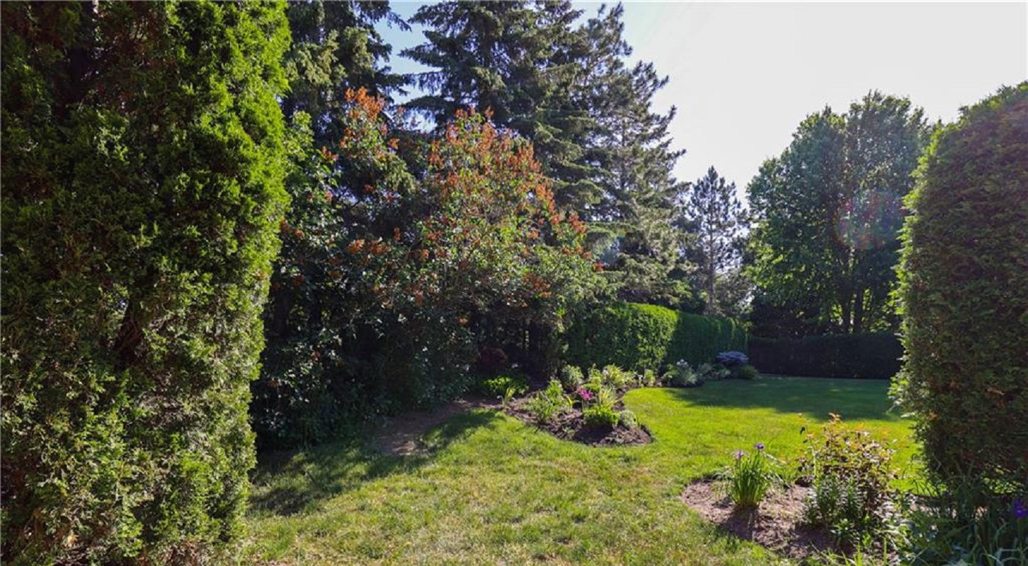 Clarkson Crescent Townhouses, Ottawa, Toronto