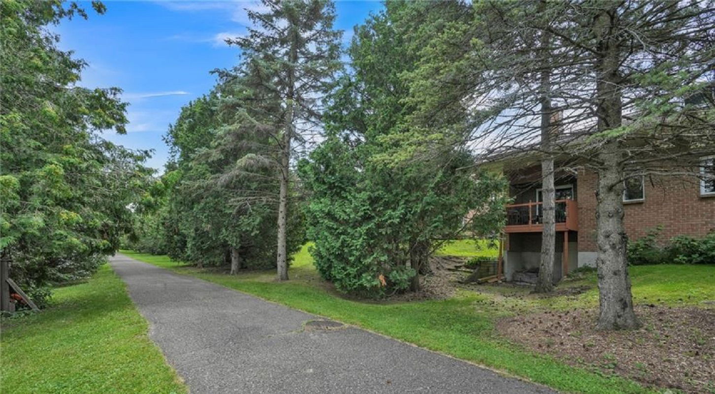 Eagle Ridge, Ottawa, Toronto