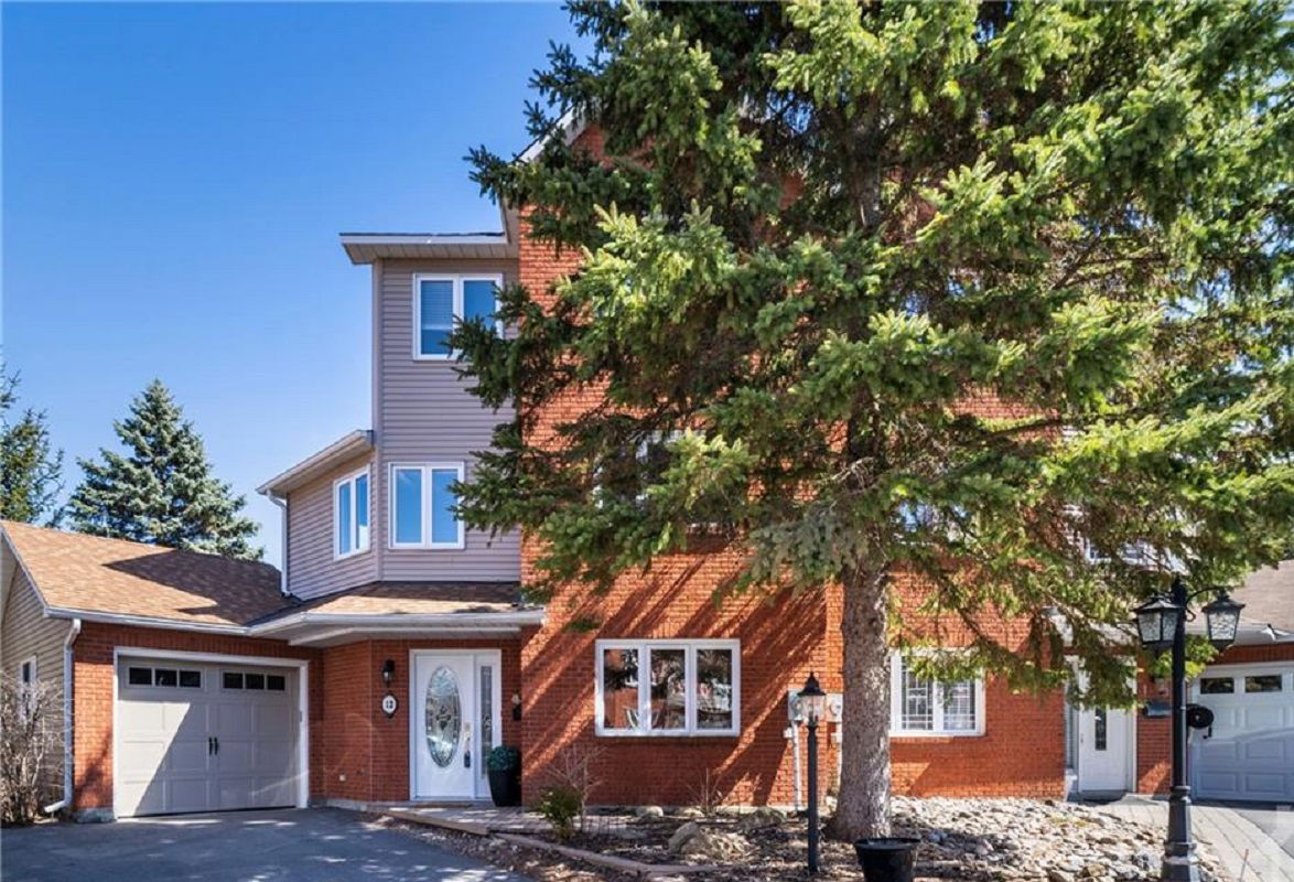 Berton Place Townhouses, Ottawa, Toronto