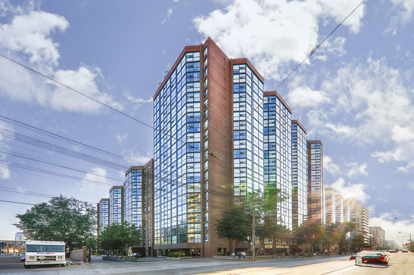 Exterior — The Summit II Condos, Downtown, Toronto