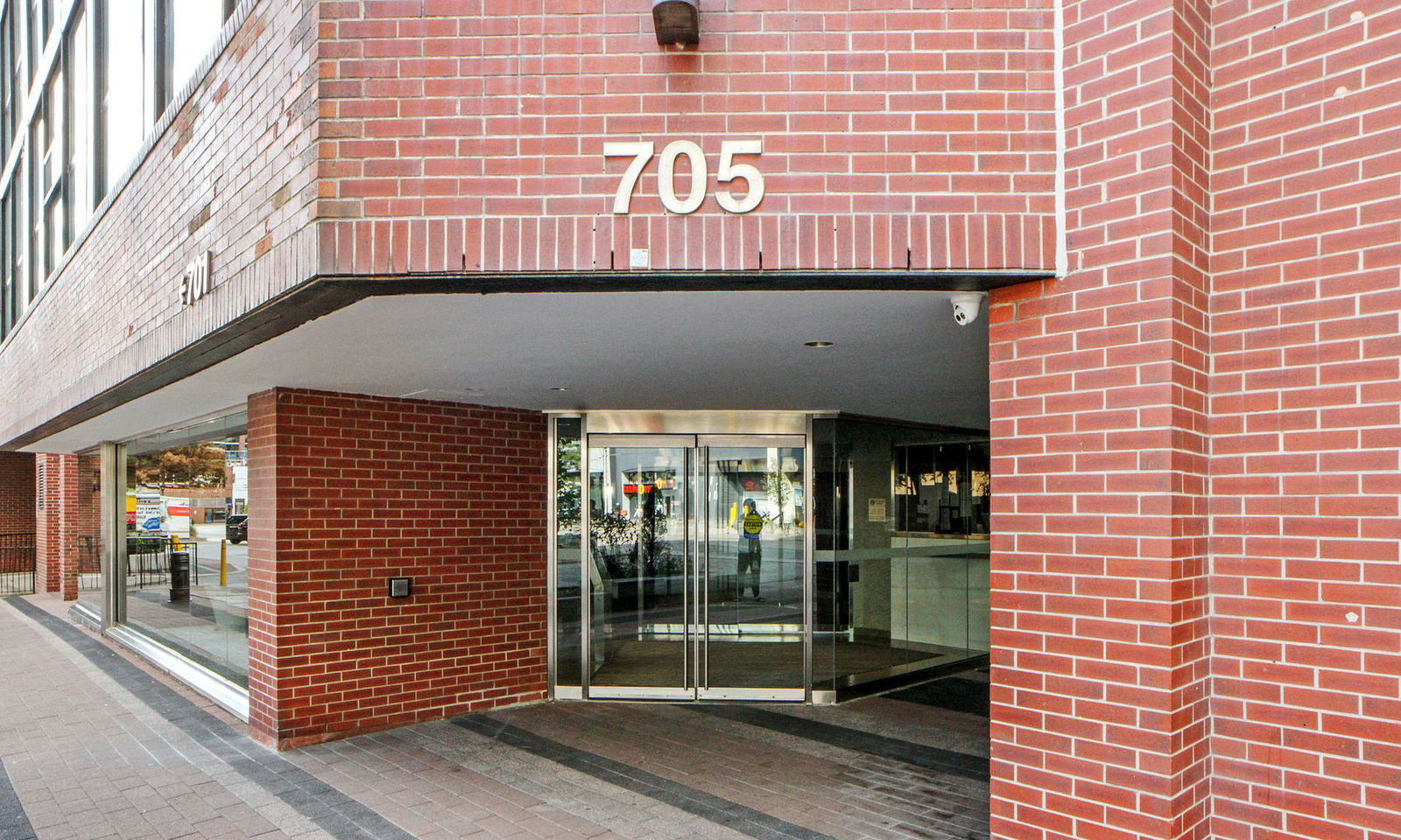 Entrance — The Summit II Condos, Downtown, Toronto