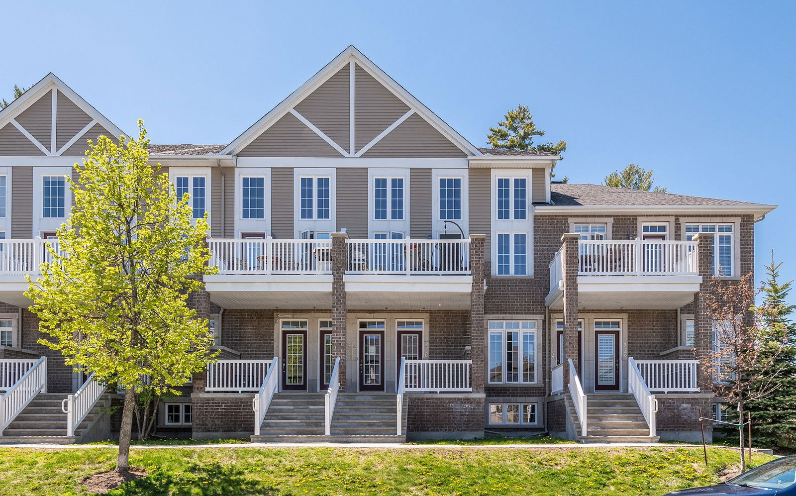 Kinghaven Crescent Townhomes, Ottawa, Toronto