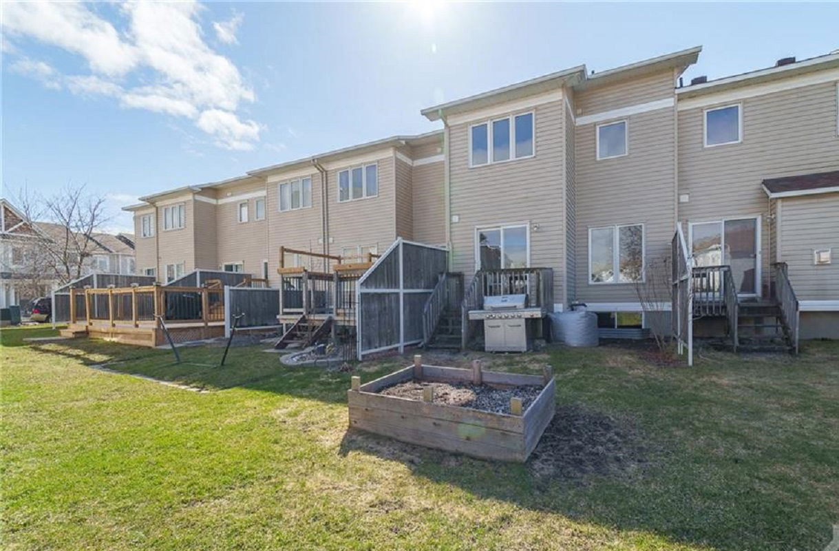 Emerald Meadows, Ottawa, Toronto