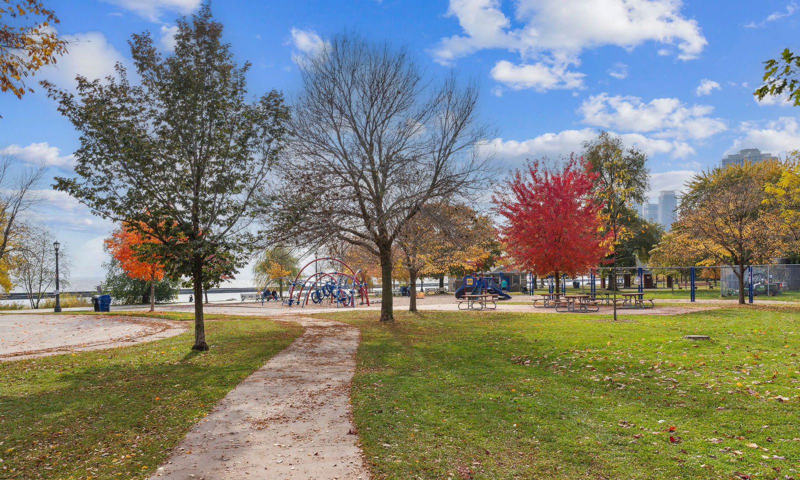 Park Lake Residences, West End, Toronto