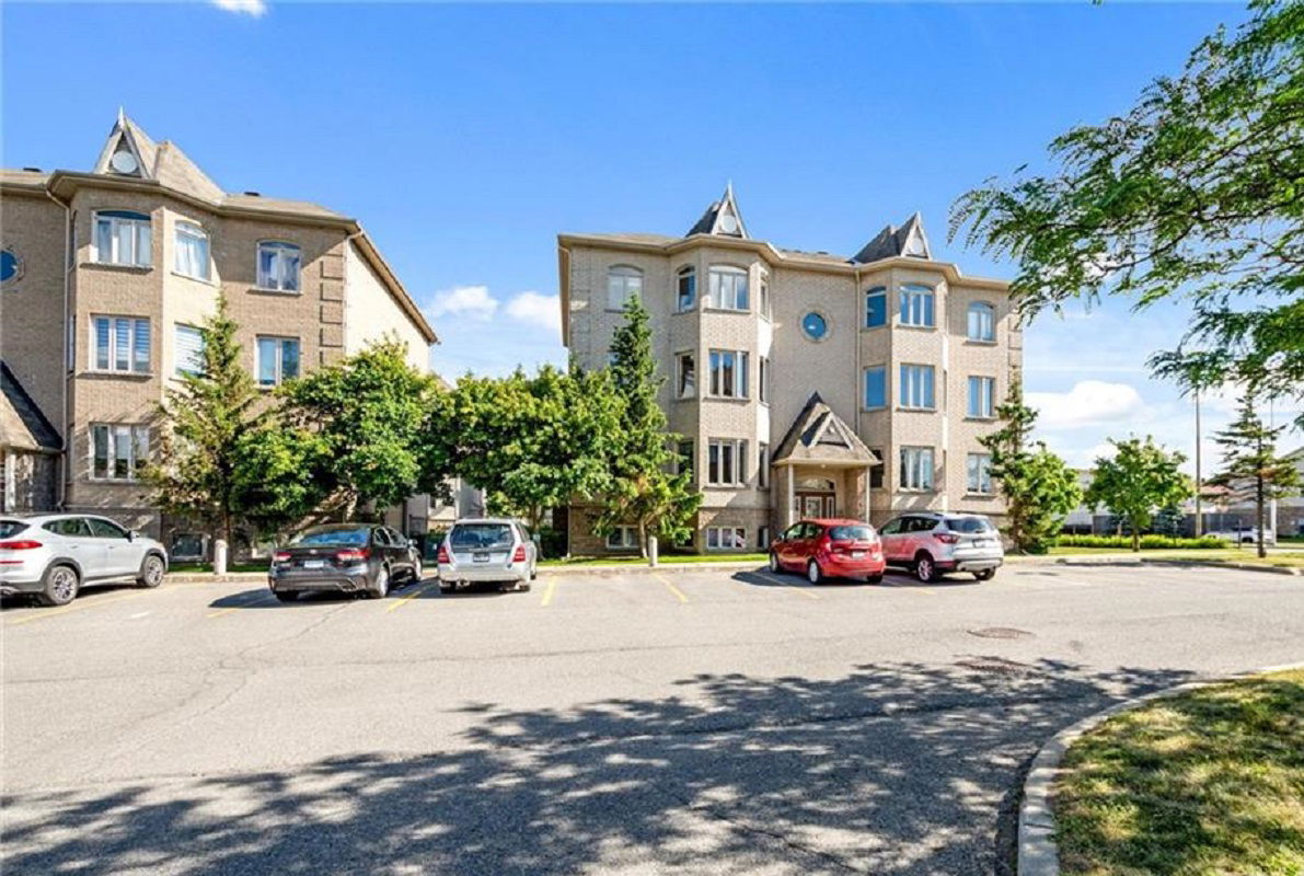 Briargate Private Townhomes, Ottawa, Toronto