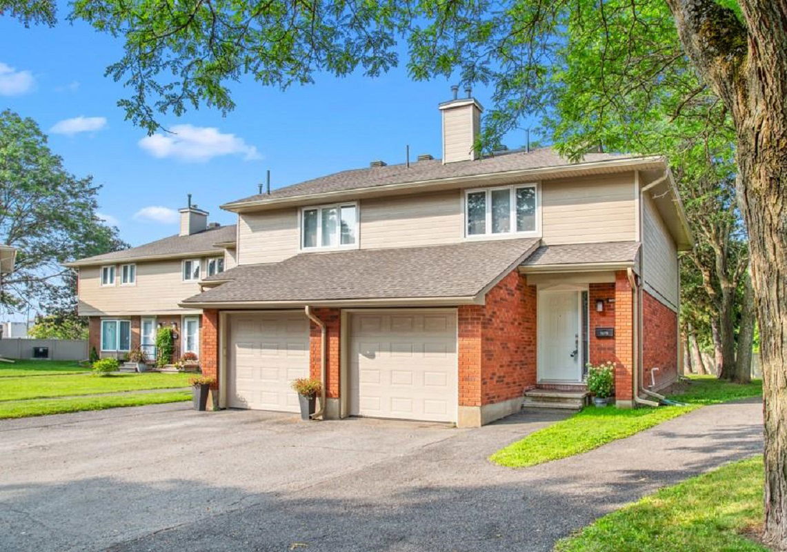 Jeanne d'Arc Village, Ottawa, Toronto