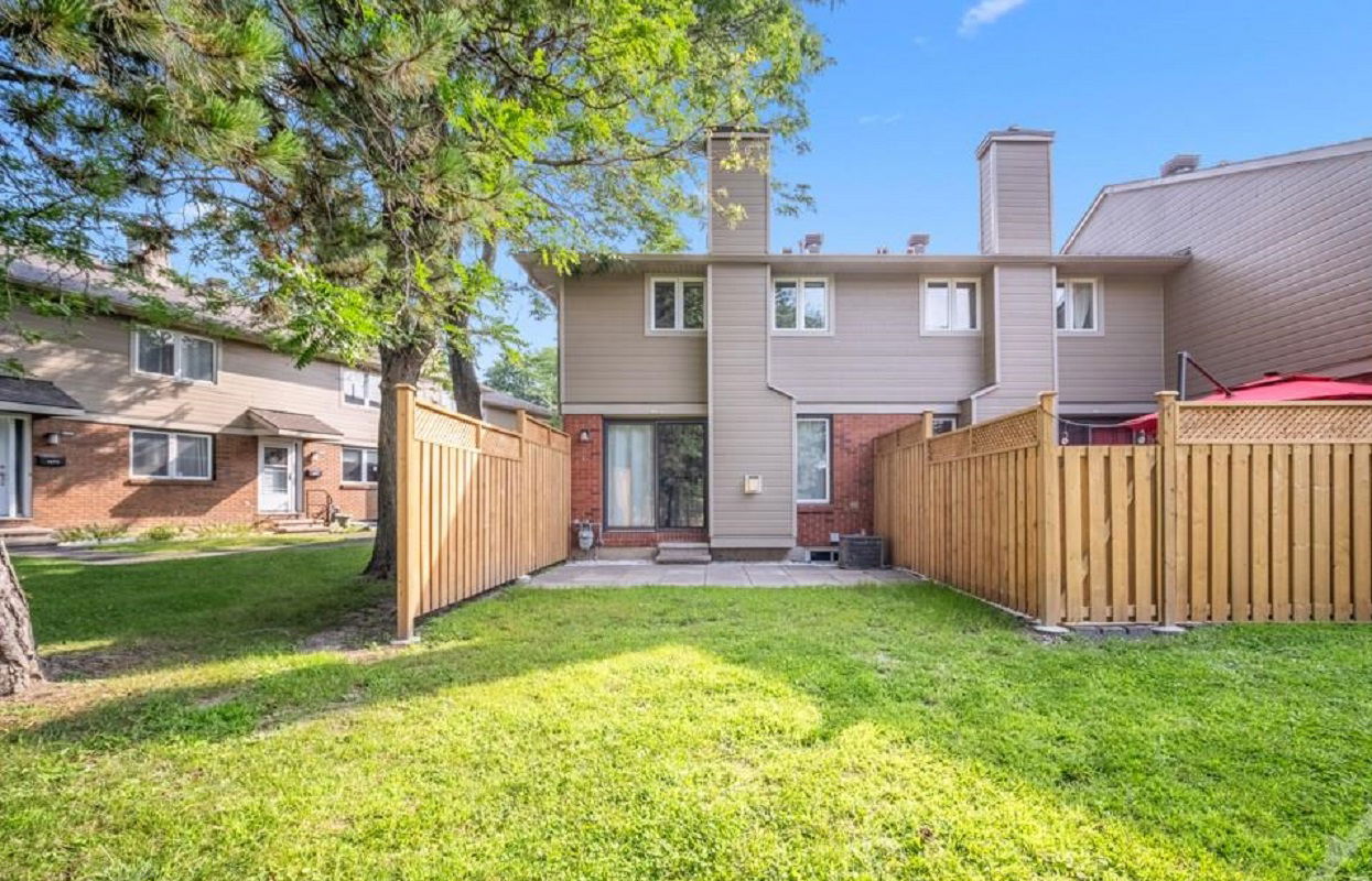 Jeanne d'Arc Village, Ottawa, Toronto