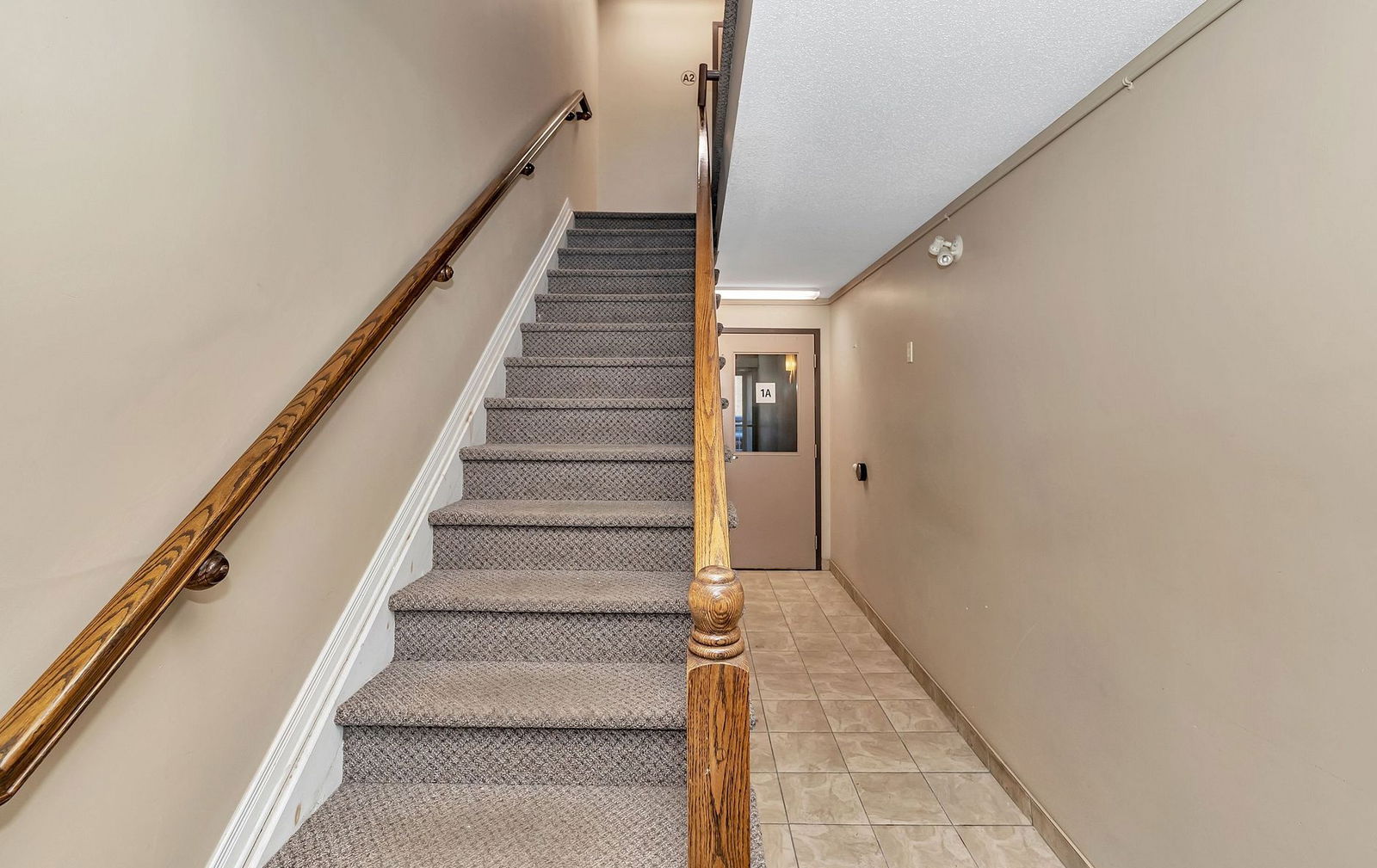 Lobby — Place Bordeaux, Ottawa, Toronto