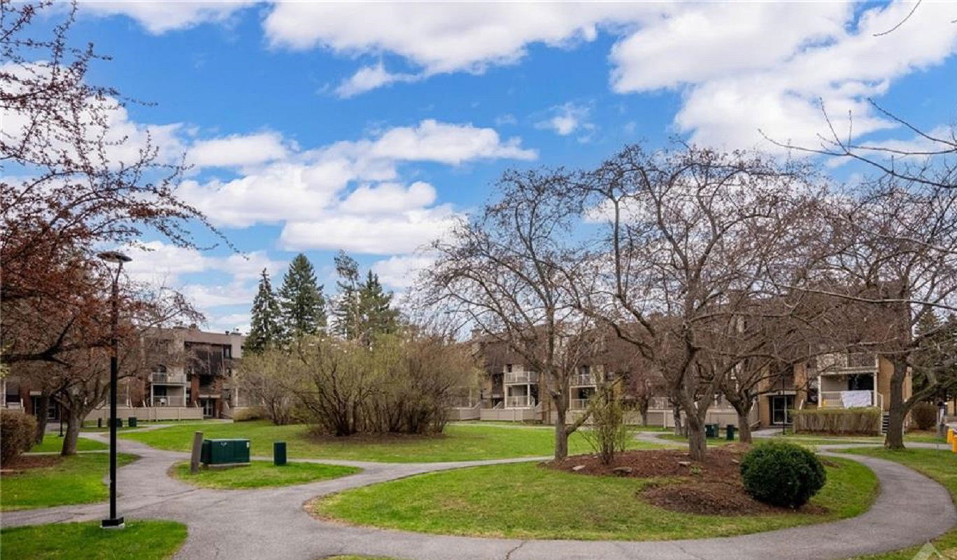 Sweetbriar Circle Townhouses, Ottawa, Toronto