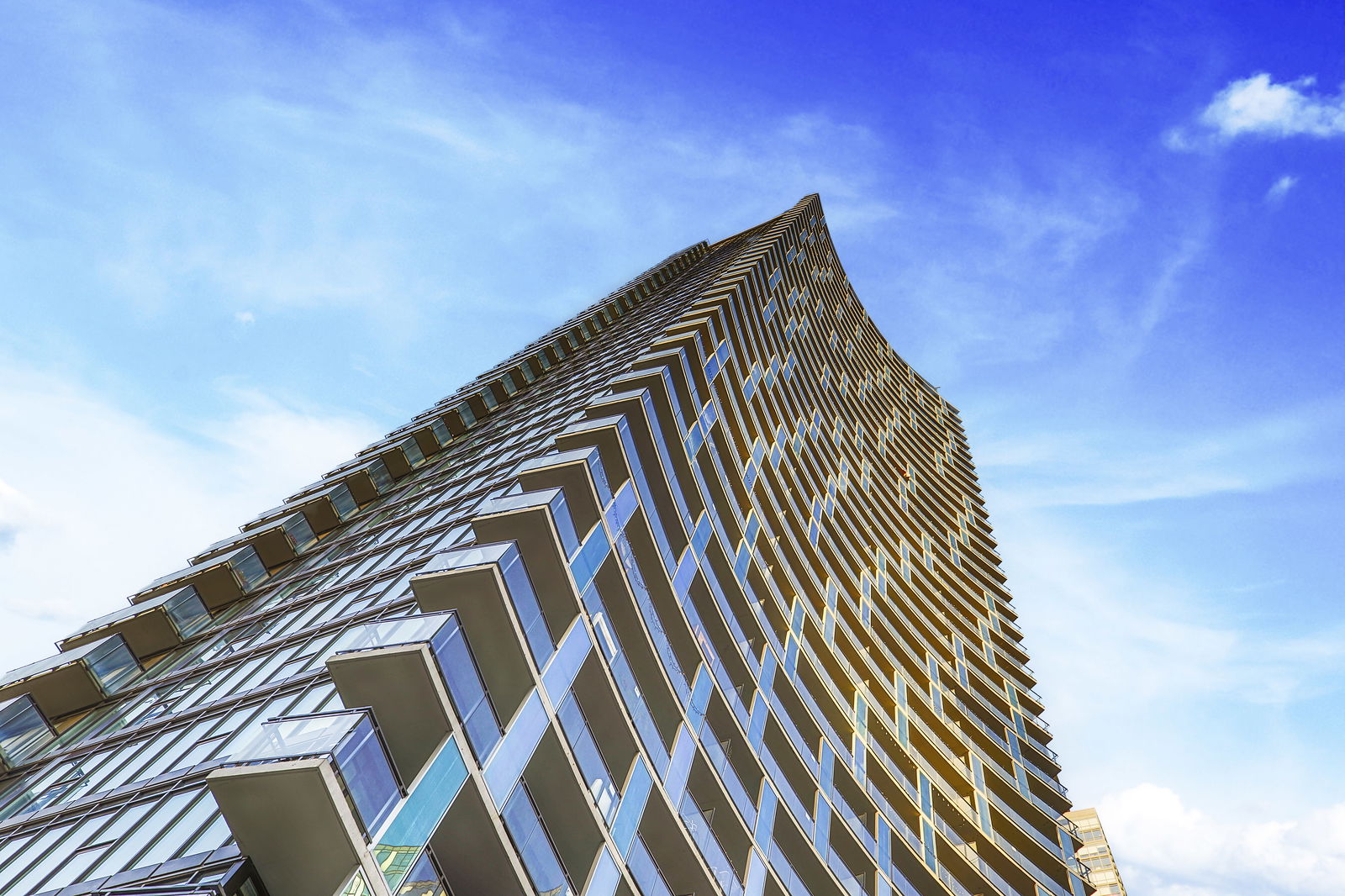 Exterior Sky — Luna Vista Condos, Downtown, Toronto