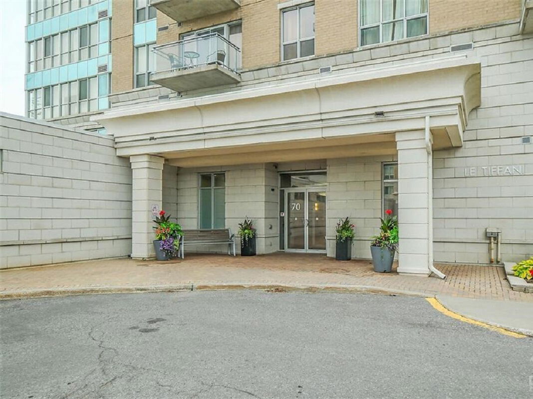 Entrance — La Tiffani, Ottawa, Toronto